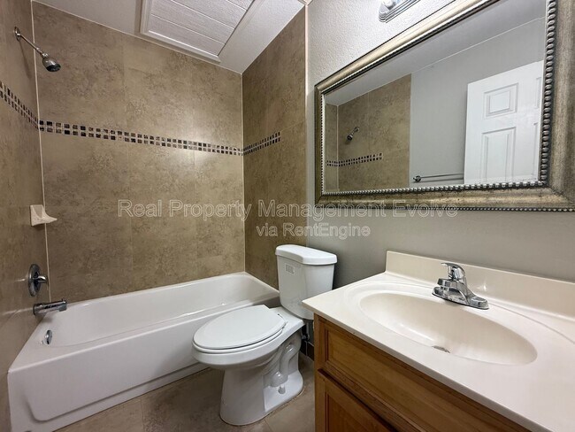 Building Photo - 455 S Mesa Dr