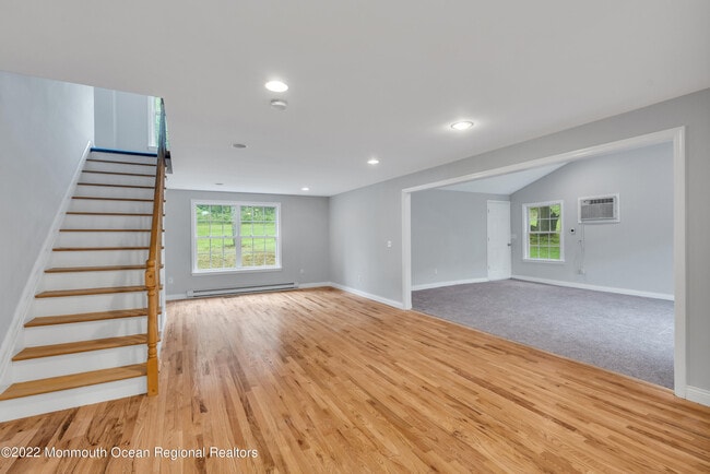 Building Photo - 5 Dugans Ln