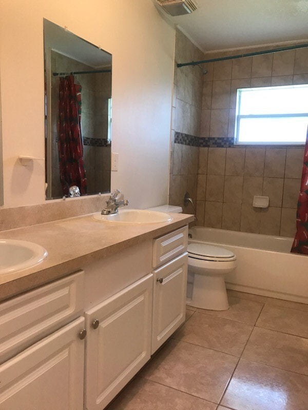 Building Photo - 514 Carver Blvd