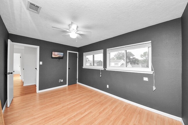 Building Photo - 601 E Castle Harbour Dr