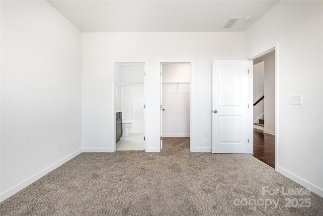 Building Photo - 2567 Cornelius Pl NW