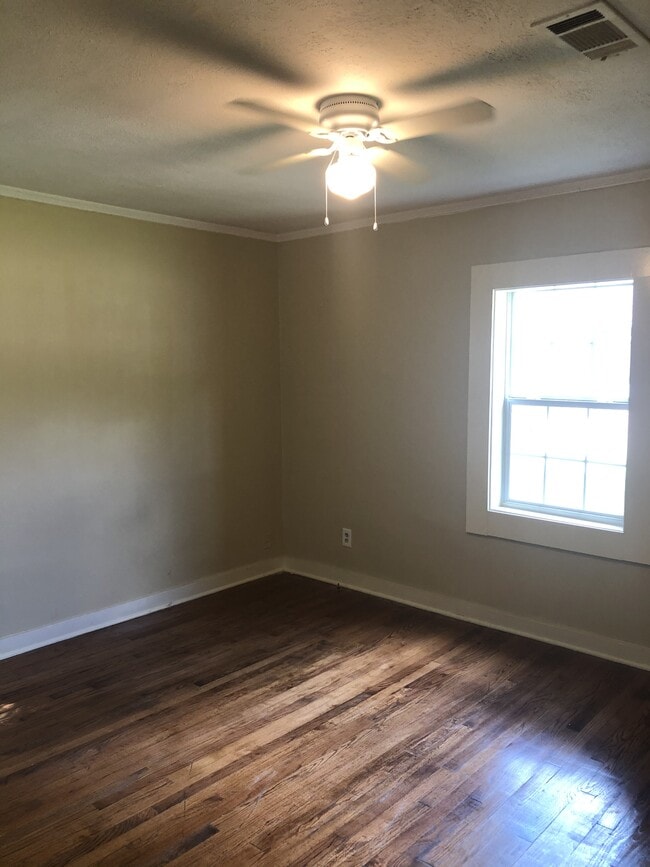 Building Photo - 611 Choctaw Rd