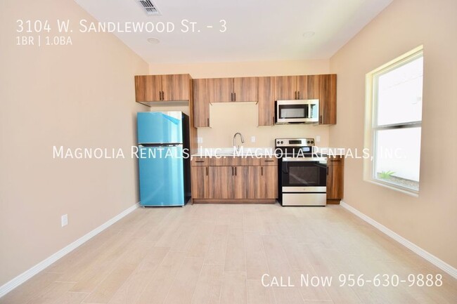 Building Photo - 3104 W Sandlewood St