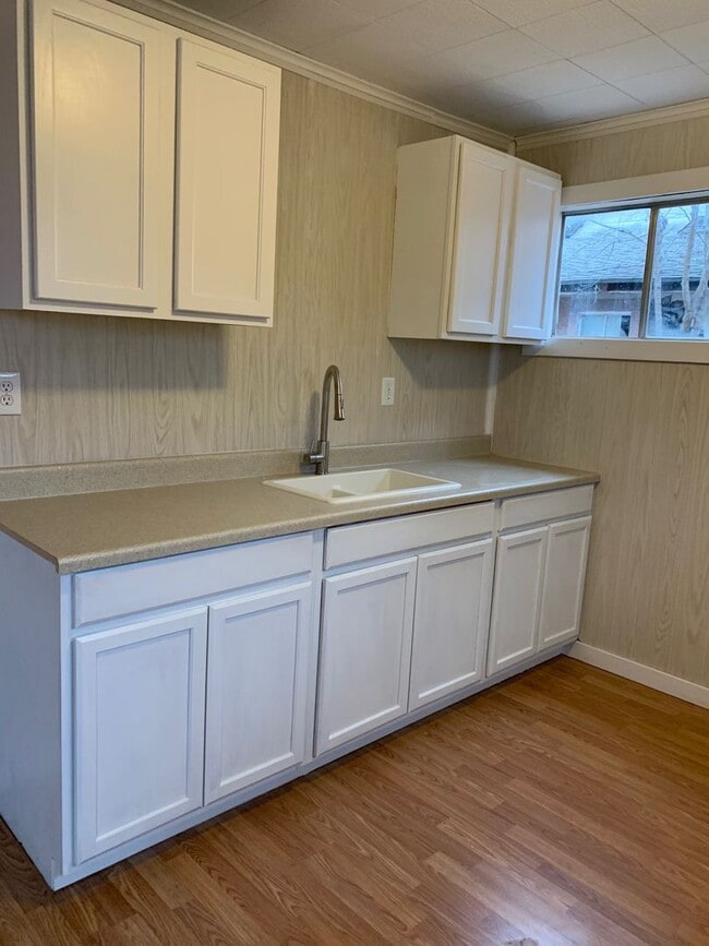 Building Photo - 601Fawn