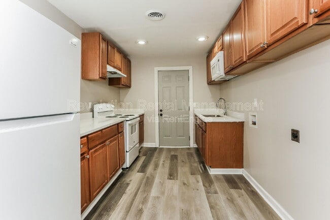 Building Photo - 79 Anderson Ave NW