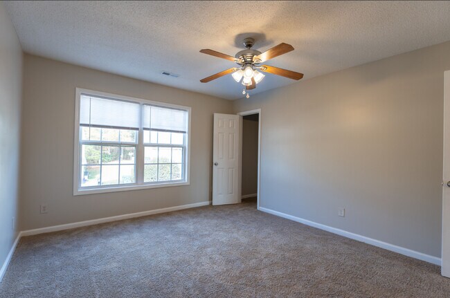 Building Photo - 225 Springfield Cir