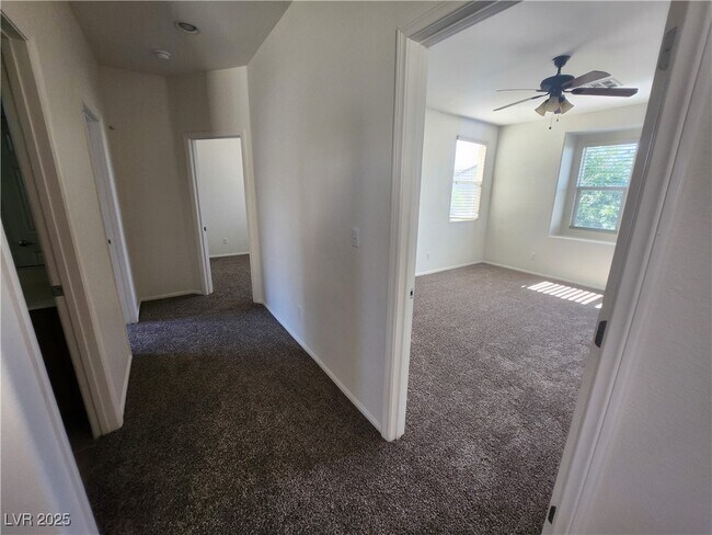 Building Photo - 8521 W Kellman Ave