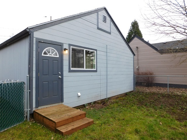 Building Photo - 1Bd/1Ba Single Story Home - Available Soon!