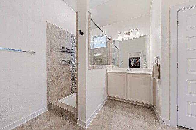 Building Photo - 1020 Highland Vista