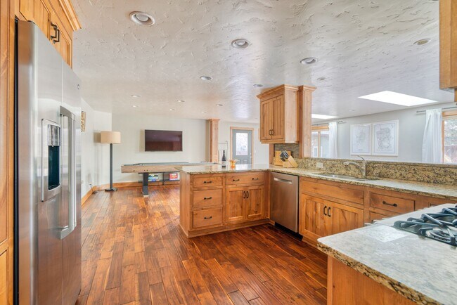 Building Photo - 61497 SE Orion Dr