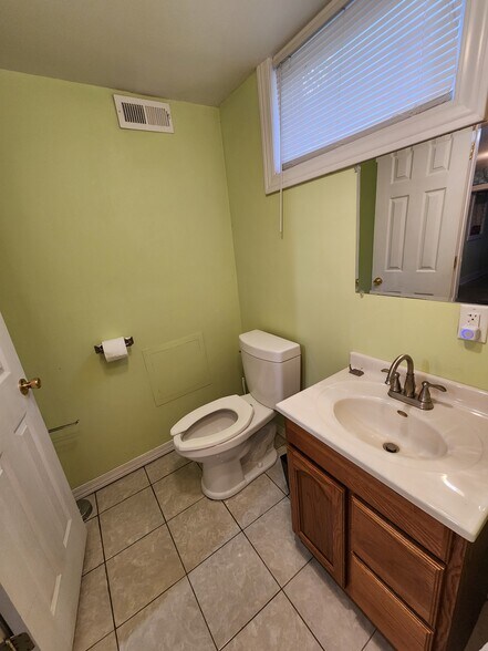 Bathroom One - 510 N Institute Pl