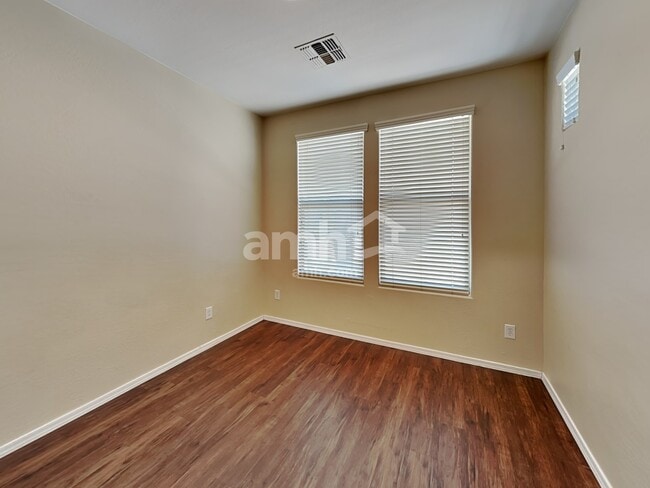 Building Photo - 10297 W Los Gatos Dr