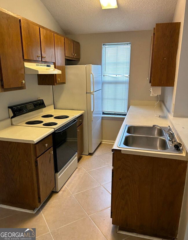 Building Photo - 406 Admiral's Walk Dr