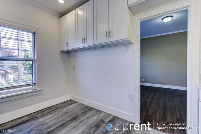 Building Photo - 1 br, 1 bath Condo - 2121 James M Wood Blv...