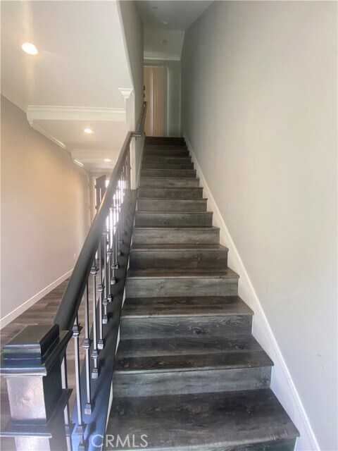 Building Photo - 530 Fano St