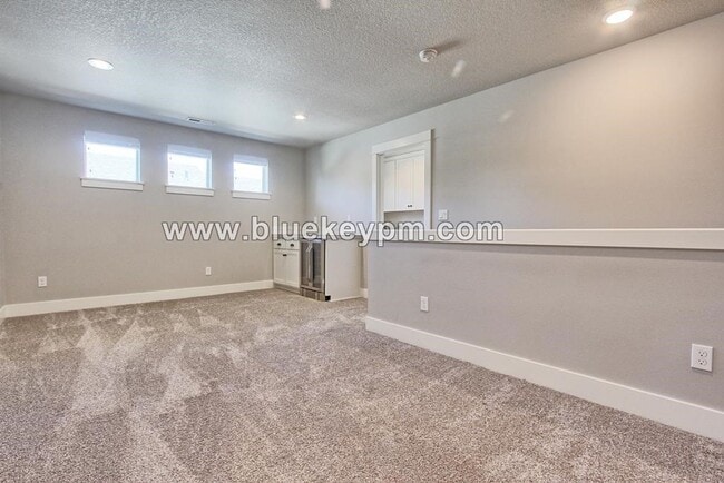 Building Photo - 4 Bed, 3 Bath Home in Walnut Grove Near An...
