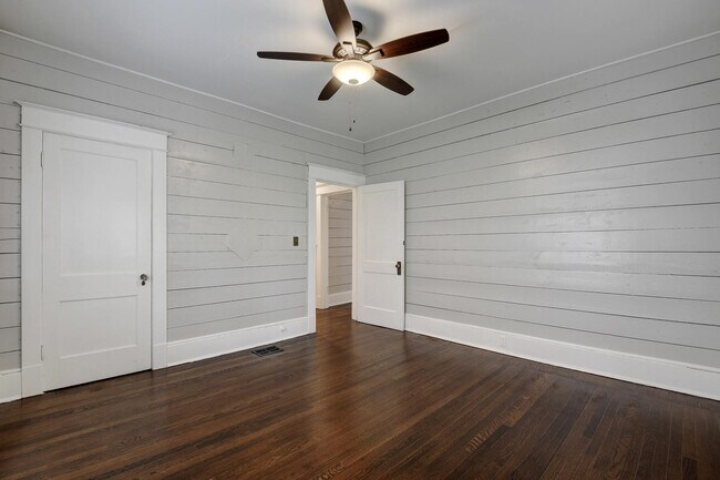 Building Photo - 903 Shoal Cliff Ct