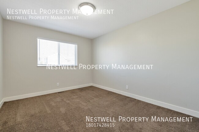 Building Photo - Beautiful 3-bed Townhome in Farmington in