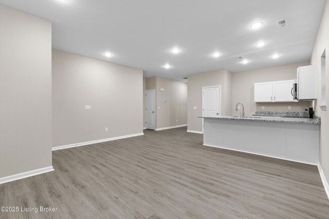 Building Photo - 3200 Maldon Ct