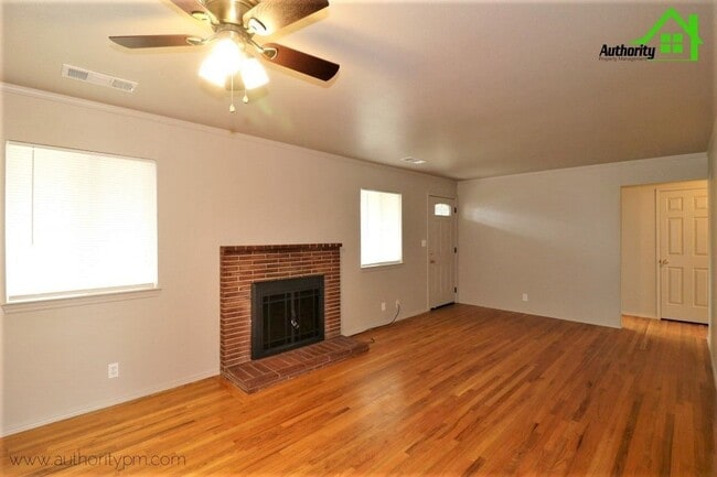 Building Photo - 3909 Mercury Dr