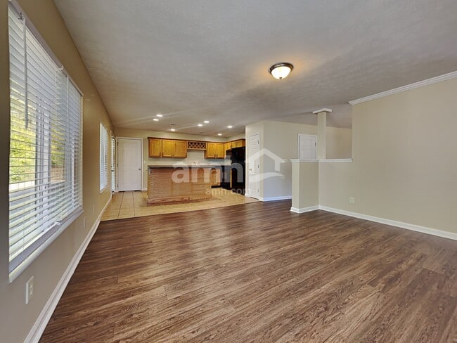 Building Photo - 10399 Peacock Ln