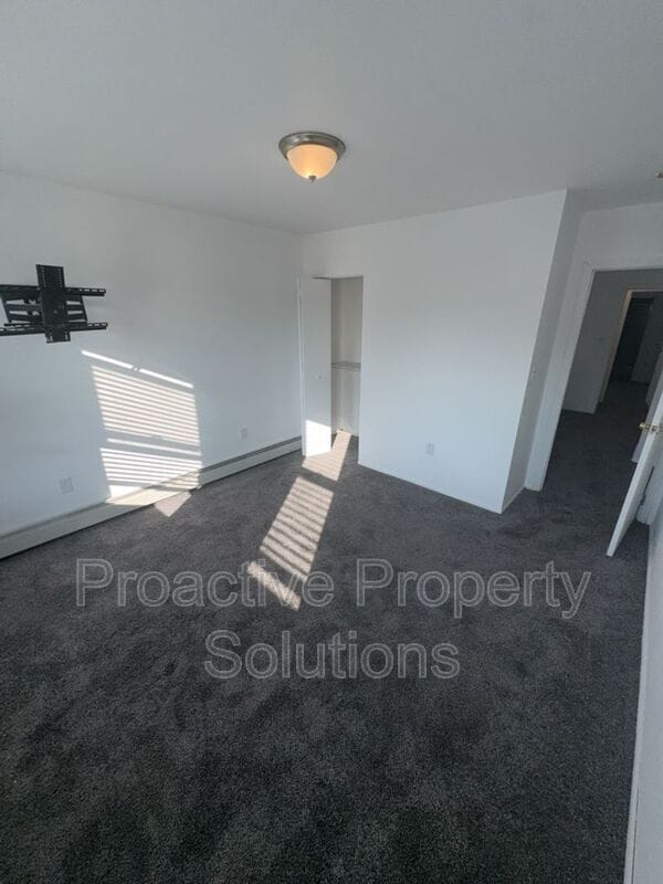 Building Photo - 415-417 17th Ave