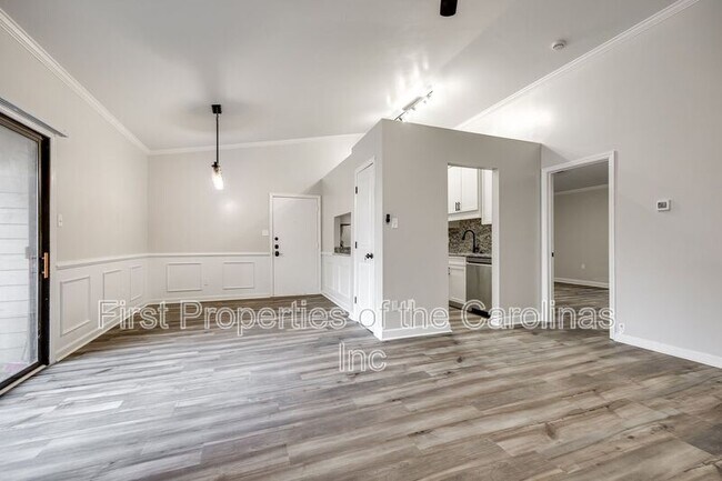 Building Photo - 4158-F Charlotte Hwy