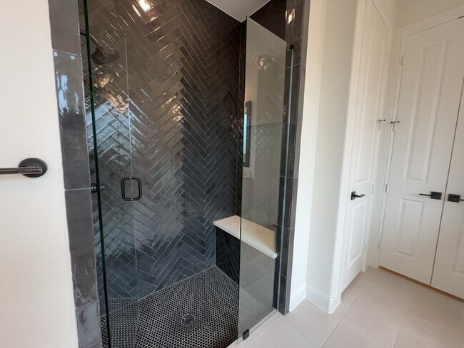 Building Photo - 2463 Bussey Dr