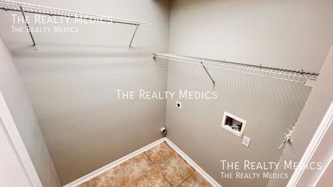 Building Photo - 12811 Moss Park Ridge Dr