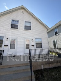 Building Photo - 1702 Rhomberg Ave