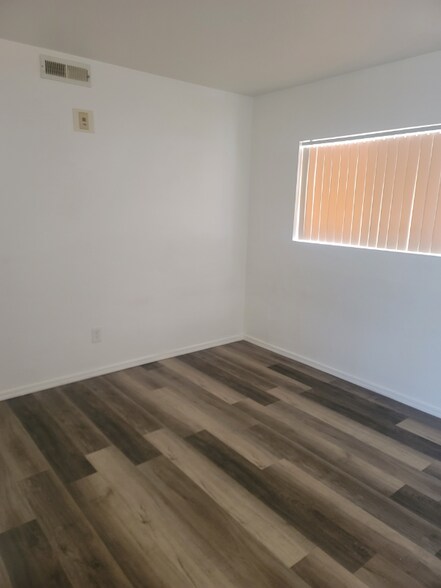 Primary Photo - 3550 Bay Sands Dr
