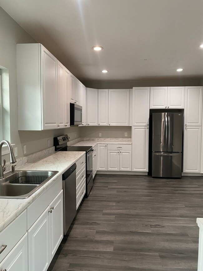 Building Photo - Renovated 3-Bedroom Home in Jefferson Heights