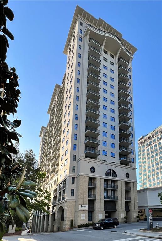 Building Photo - 3040 Peachtree Rd NW