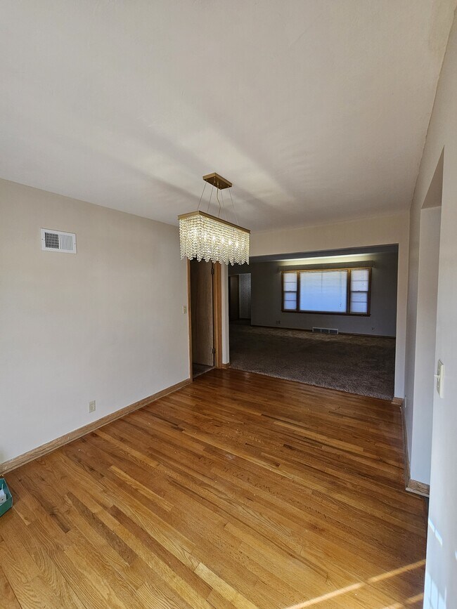 Building Photo - 2232 S 34th St