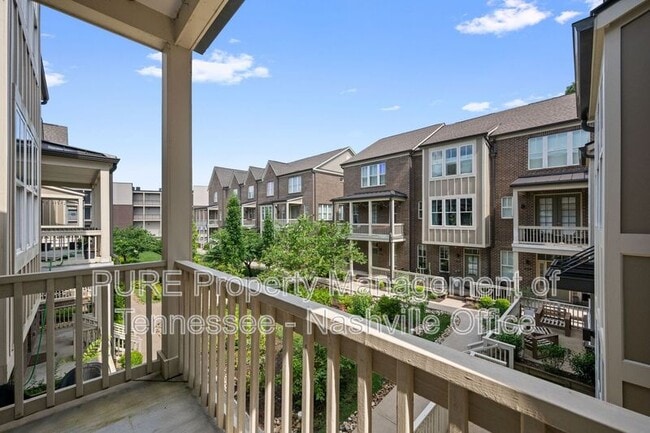 Building Photo - 215 Porter Village Cir