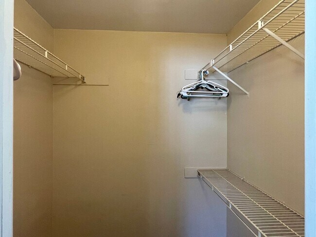 Building Photo - Charming 3-Bedroom Home for Rent in Prime ...