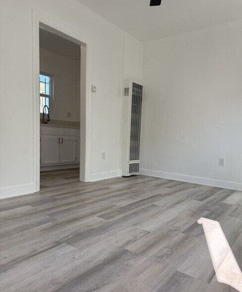 Building Photo - 2235 W 14th St