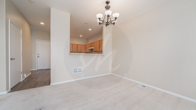 Building Photo - Two Story End Unit Townhome in Stetson Hills