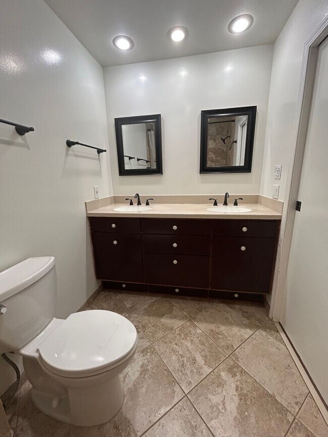 Building Photo - Available on 05/05/26, 1170 sq ft, 3 Bedrooms, 1.5 Baths, 2 Assigned Parking at Palehua Hale in M...