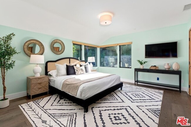 Building Photo - 2841 Montcalm Ave