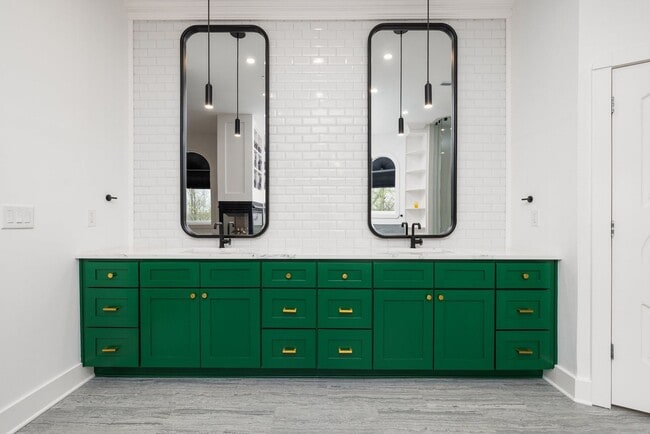 Building Photo - Located in the gated Valhalla community in Brentwood