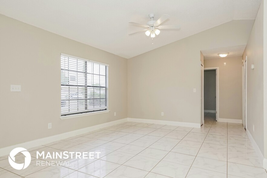 Building Photo - 1715 Montecito Ave