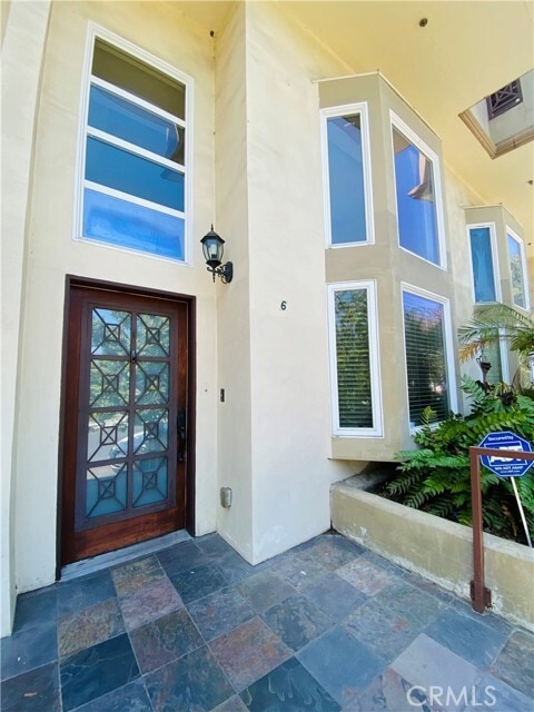 Building Photo - 4959 Laurel Canyon Blvd
