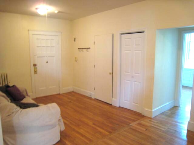 Building Photo - 324 Saint Paul St