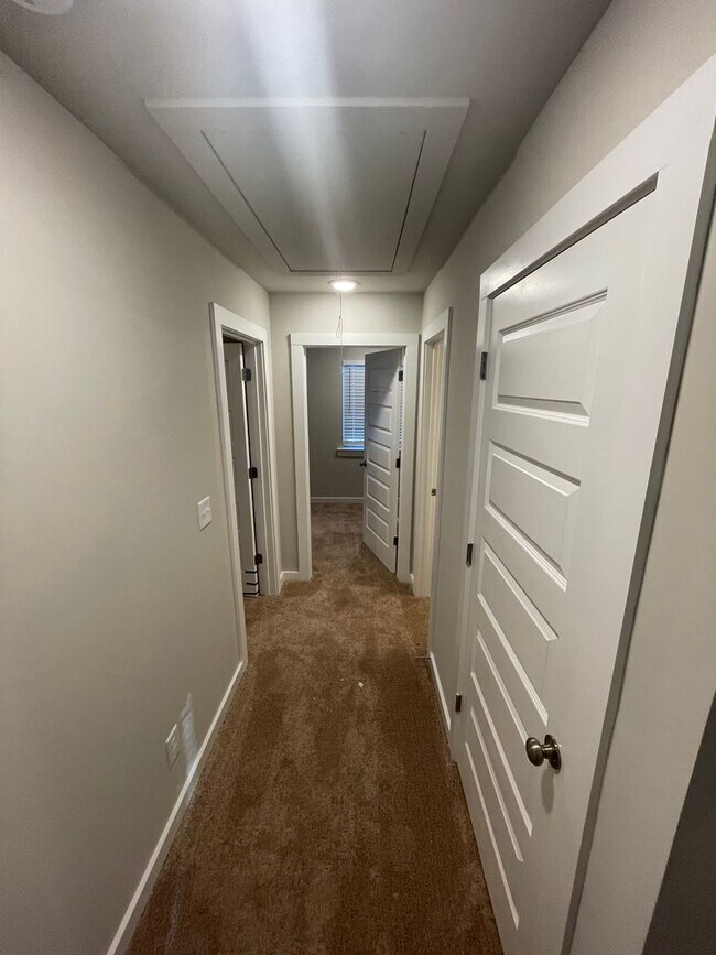 Building Photo - Home for Rent in Weaver, AL!!!  View with 48 Hours Notice!