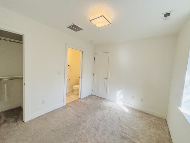 Building Photo - 3883 Komenda Ct