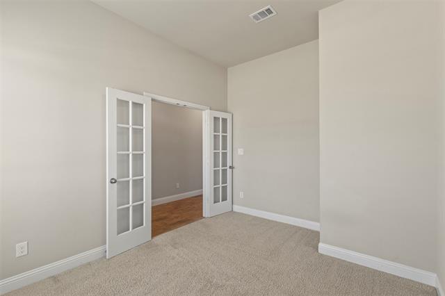 Building Photo - 104 Colonial Dr