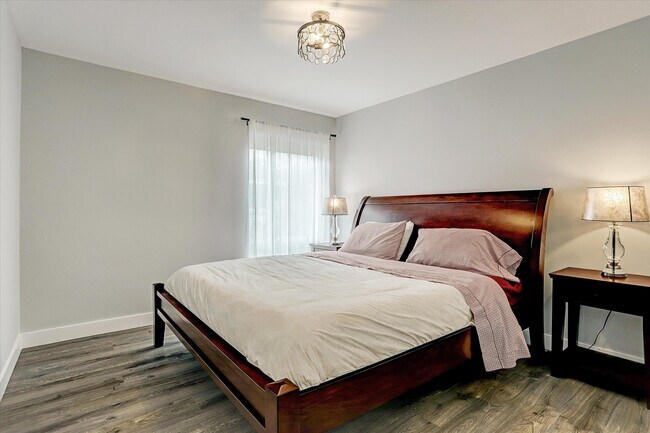 Building Photo - 1101 Guinea Dr