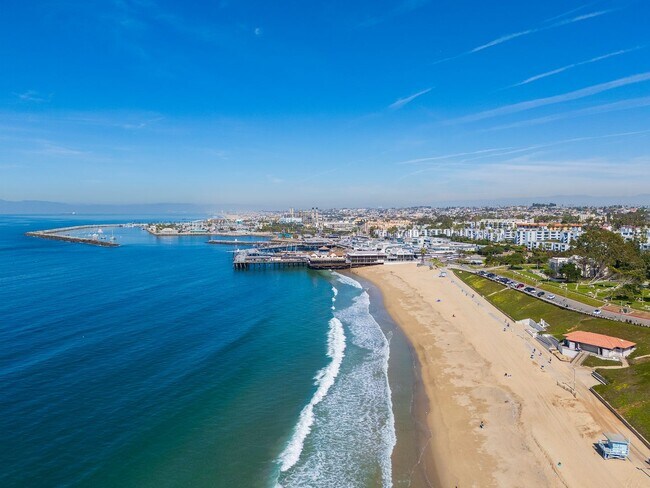 Building Photo - Cozy Redondo Beach Rental