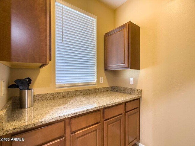 Building Photo - 2406 W Sienna Bouquet Pl